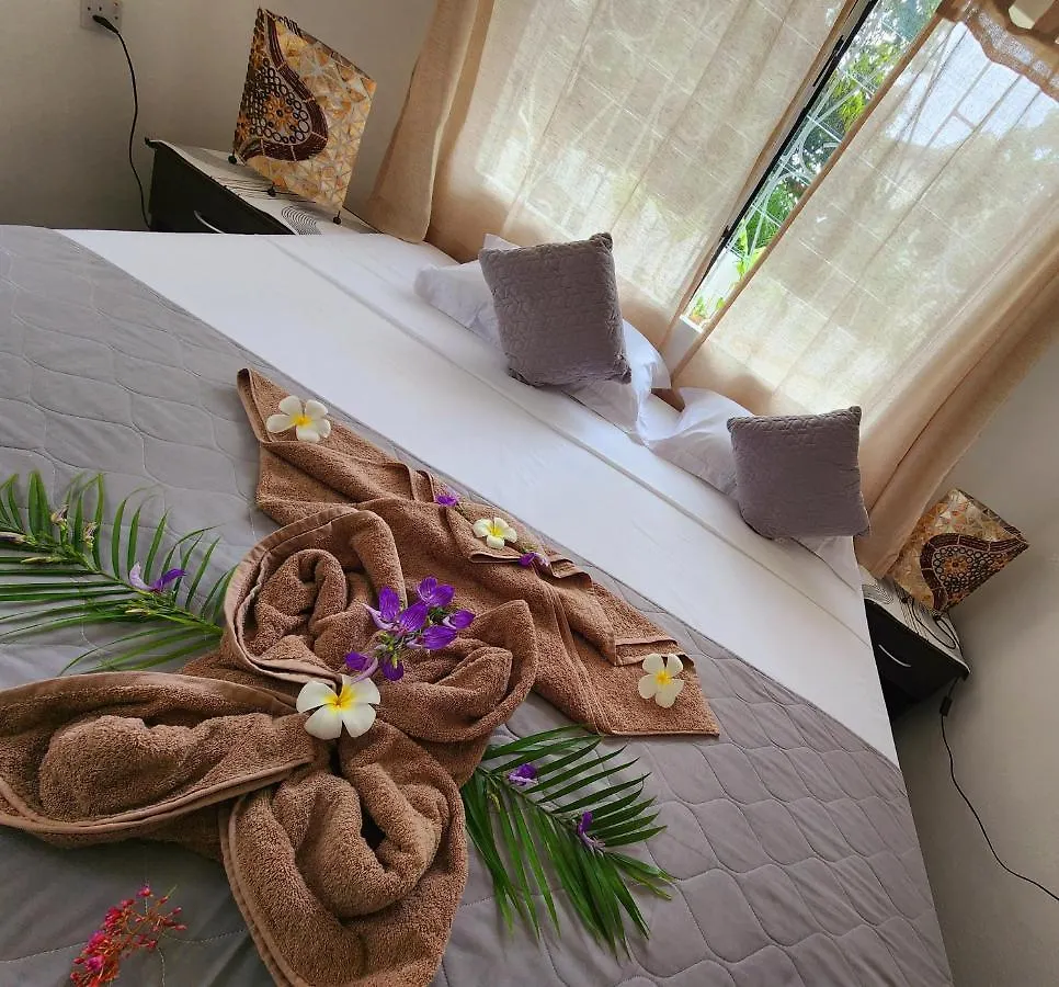 Kaz Memel Villa Beau Vallon