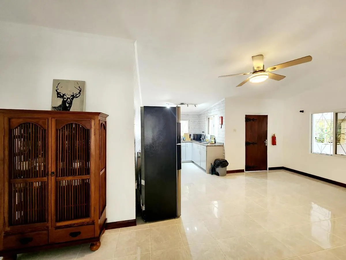 Villa Kaz Memel Beau Vallon  0*, Beau Vallon (Mahe)