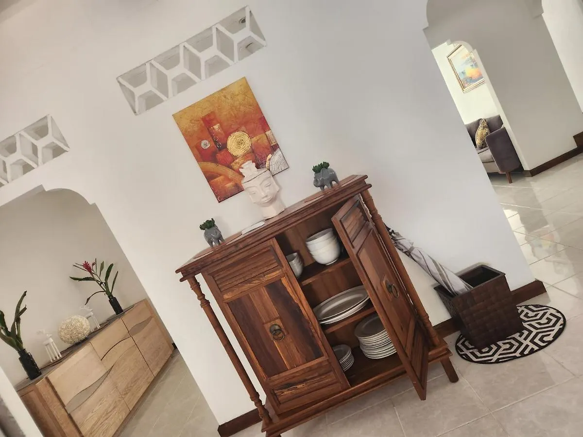 Villa Kaz Memel Beau Vallon